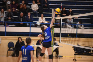 Turneu de mini-volei: Sportivele CS Medgidia s-au impus în fața rivalelor ACS Flamingo și CSM Constanța