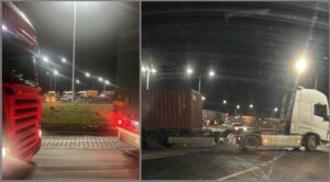 Intrarea în Portul Constanța, BLOCATĂ de tirurile transportatorilor. Cozile se întind pe mai mulți kilometri