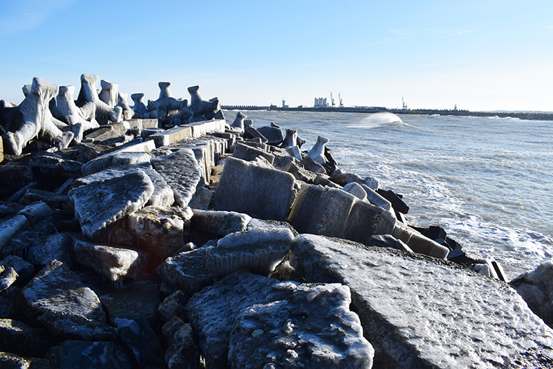 Peisaj de gheață pe litoral