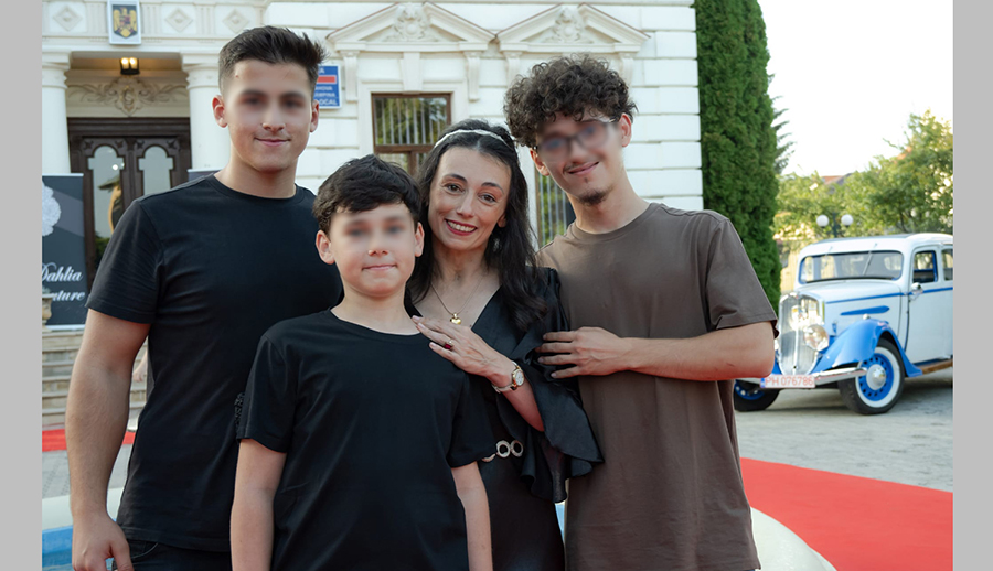 A plecat la îngeri creatoarea de modă Delia Lazăr: Avea 42 de ani. „Te iubim, mama!”