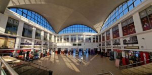 (FOTO) Zeci de spații din Gara Constanța sunt scoase la licitație în vederea închirierii