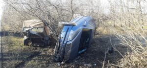 Accident la Tuzla, pe DN39: O mașină s-a RĂSTURNAT. Intervine descarcerarea