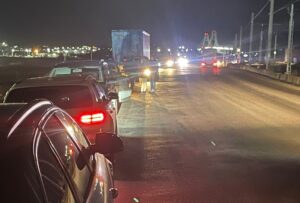 (FOTO/VIDEO) Patru porţi de acces în Portul Constanţa, BLOCATE de protestatari pentru a doua seară consecutiv