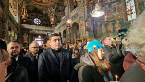 (FOTO/VIDEO) George Simion și membrii AUR Constanța participă la slujba de Bobotează de la Catedrala Arhiepiscopală