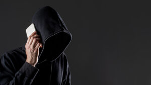 Cum s-a dat drept polițist un recidivist din Pantelimon. Și-a sunat victima și i-a dat întâlnire: “Aveţi drepturi, o să fiţi ocrotit”