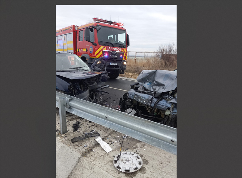 Accident cu două victime la Corbu: Răniții au fost scoși din mașină cu Descarcerarea