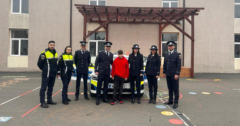 Andrei și polițiștii